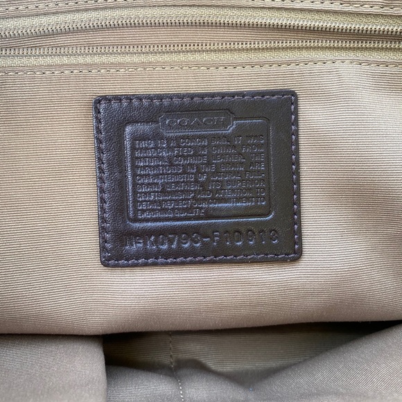 Coach leather white and black purse - Picture 6 of 6